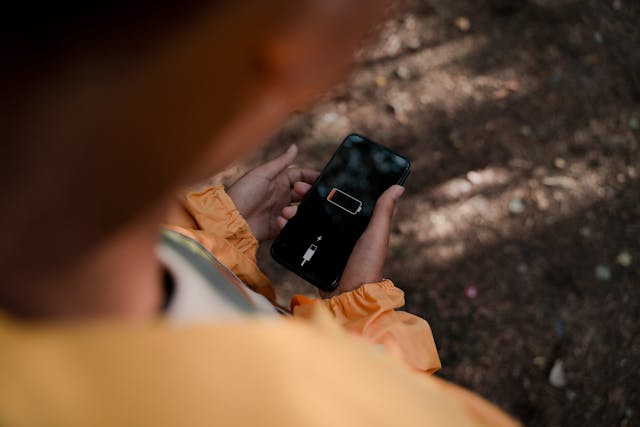 rozładowany telefon