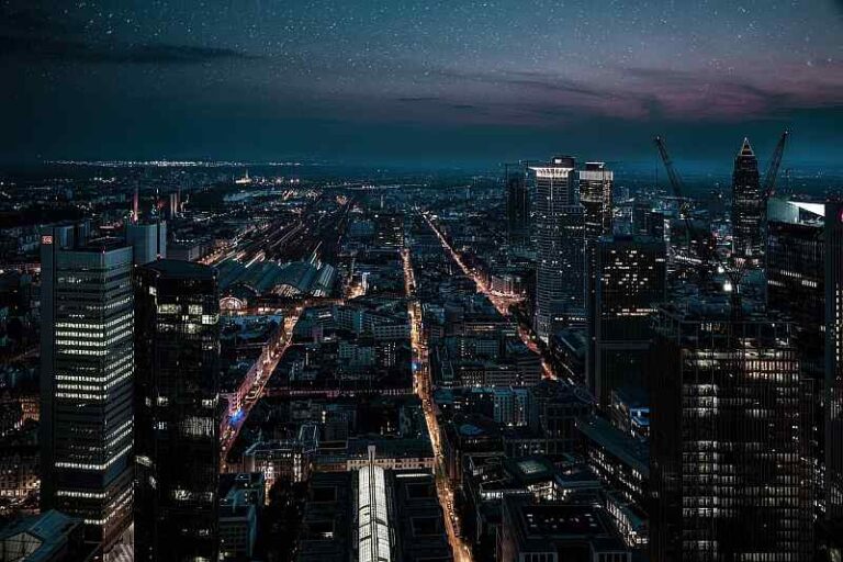 Inteligentne miasta, smart city, i ich wpływ na życie.