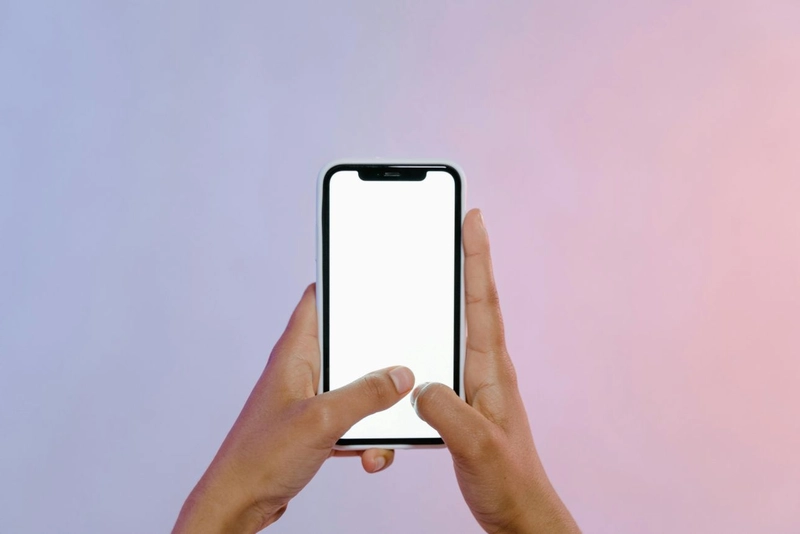 Logo generator AI, fot. MART PRODUCTION, pexels.com